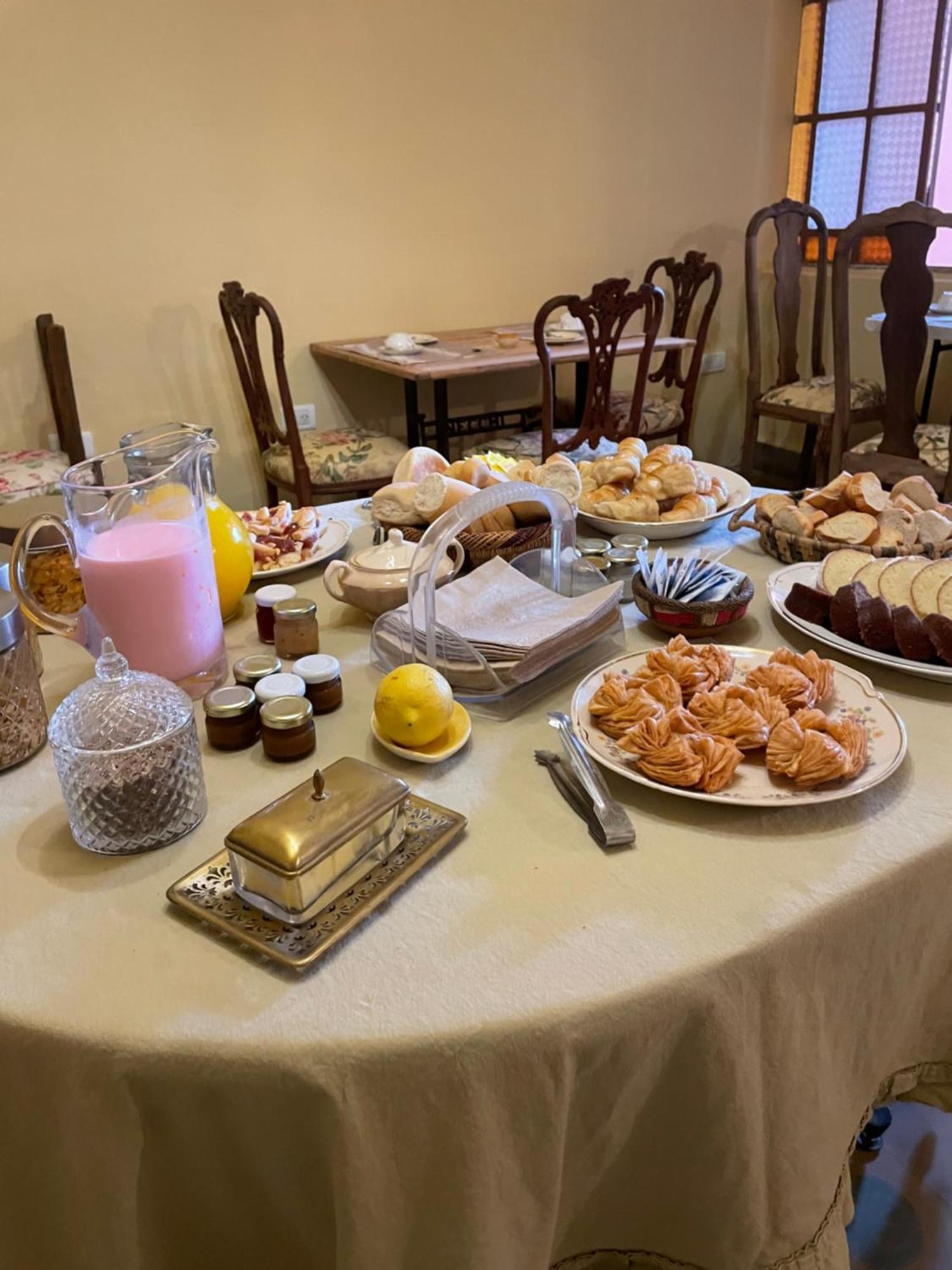 La Escondida, Casa De Huespedes Bed and Breakfast San Antonio de Areco Εξωτερικό φωτογραφία